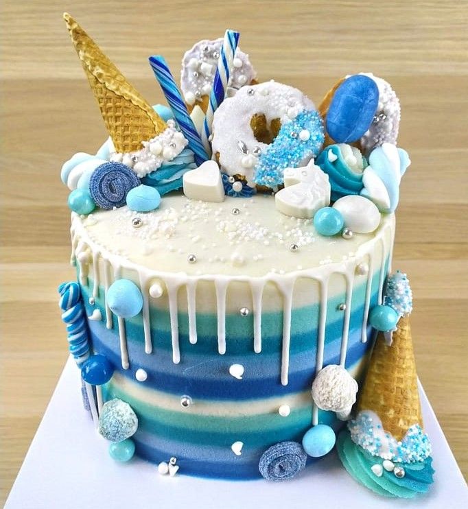 drip cake bleu